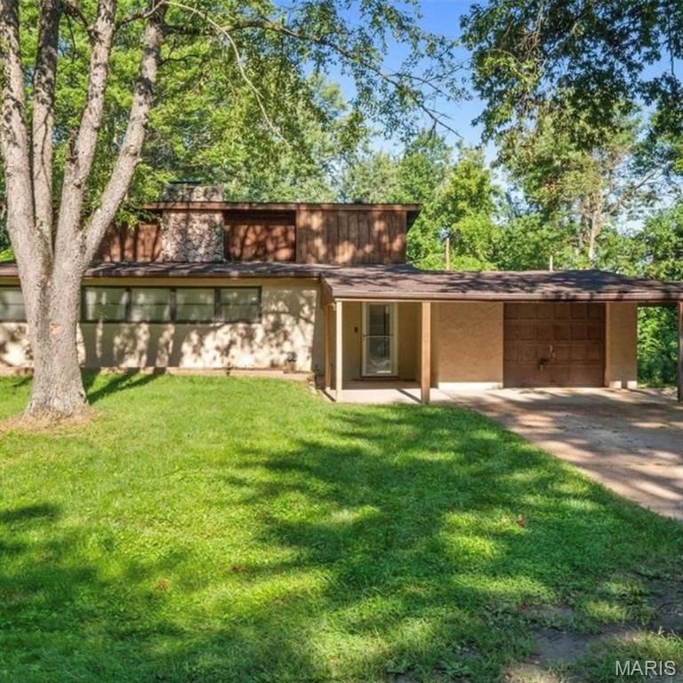 12215 Spanish Boulevard, St Louis, MO 63138