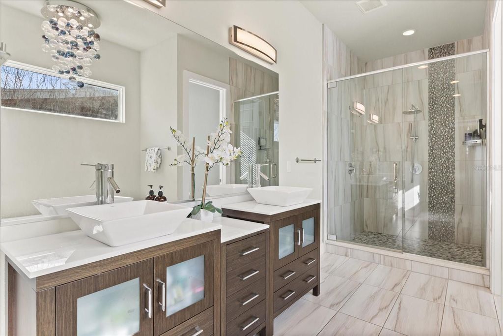 Image 25 of property listing at 1649 HARMON AVENUE, Winter Park, FL 32789