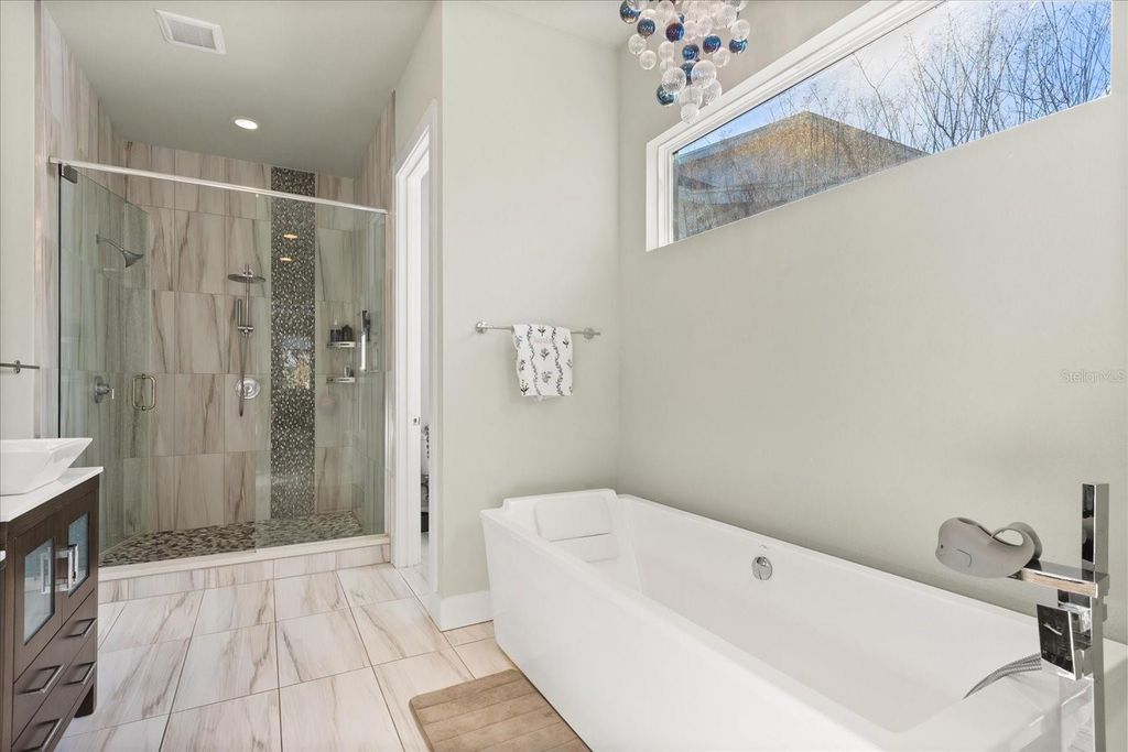 Image 38 of property listing at 1649 HARMON AVENUE, Winter Park, FL 32789