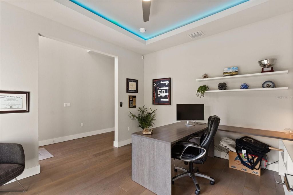 Image 5 of property listing at 1649 HARMON AVENUE, Winter Park, FL 32789