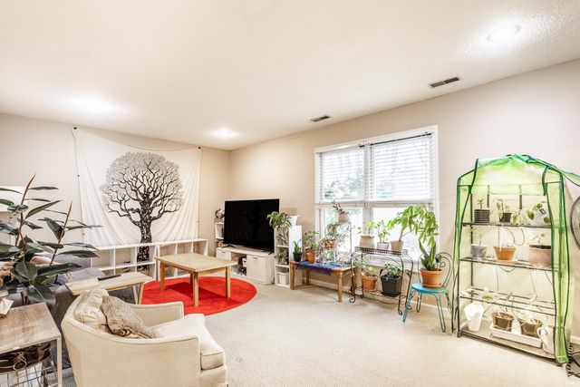 4313 E Chadwick Court, Bloomington, IN 47401