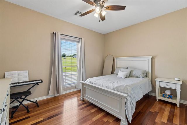 1609 Willow Road, Blanchard, OK 73010