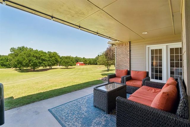 1609 Willow Road, Blanchard, OK 73010