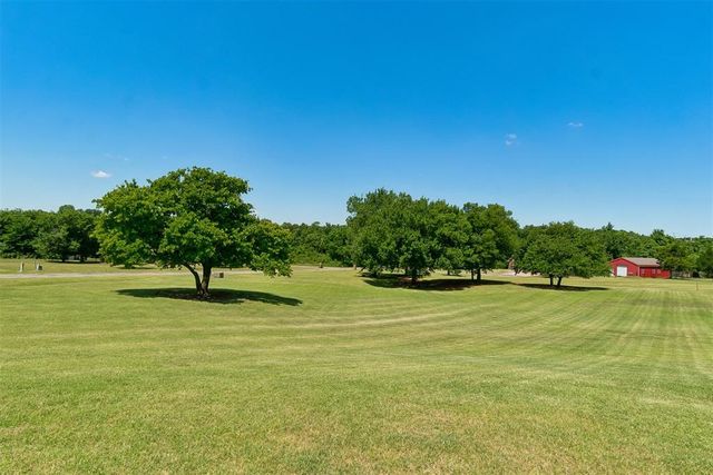1609 Willow Road, Blanchard, OK 73010