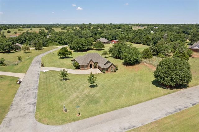 1609 Willow Road, Blanchard, OK 73010