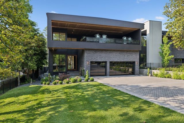 3916 Harding Pl, Nashville, TN 37215