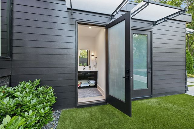 3916 Harding Pl, Nashville, TN 37215