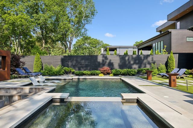 3916 Harding Pl, Nashville, TN 37215