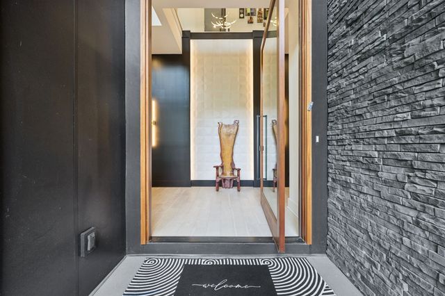 3916 Harding Pl, Nashville, TN 37215