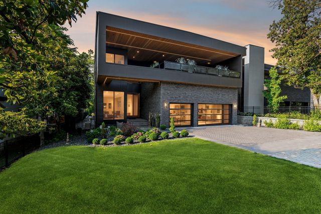 3916 Harding Pl, Nashville, TN 37215