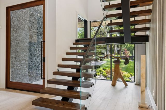 3916 Harding Pl, Nashville, TN 37215