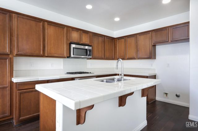 8315 Bantam Street, Bakersfield, CA 93311