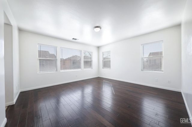 8315 Bantam Street, Bakersfield, CA 93311