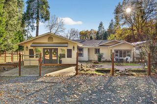 5260 Shooting Star Rd, Pollock Pines, CA 95726