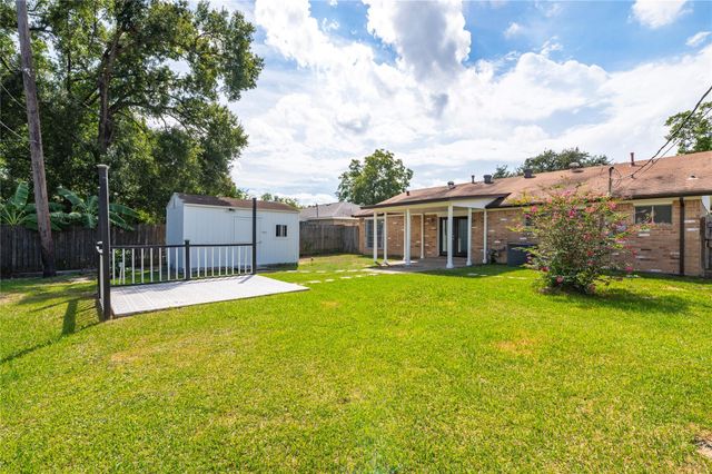 638 Bright Penny Lane, Houston, TX 77015