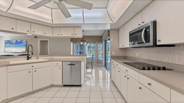 6314 GLEN ABBEY LANE, Bradenton, FL 34202