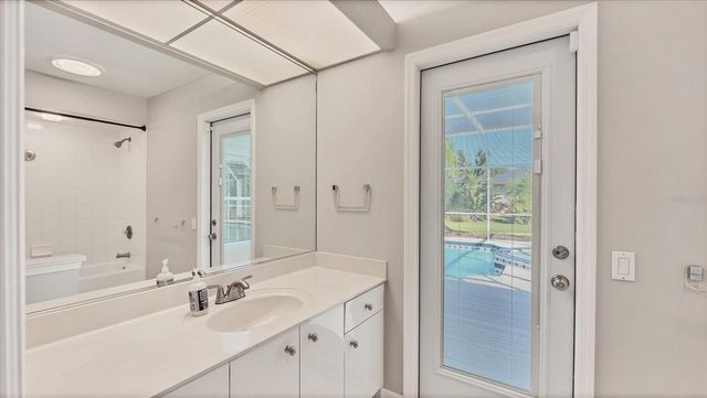 6314 GLEN ABBEY LANE, Bradenton, FL 34202