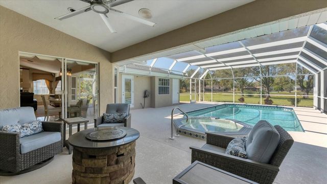 6314 GLEN ABBEY LANE, Bradenton, FL 34202