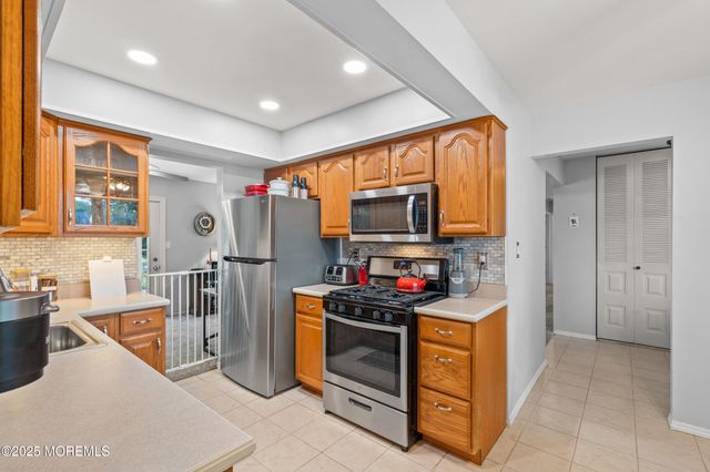 7 Lamp Post Court, Howell, NJ 07731