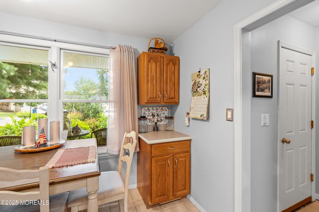 7 Lamp Post Court, Howell, NJ 07731