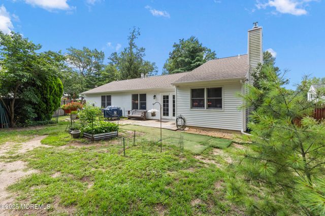 7 Lamp Post Court, Howell, NJ 07731