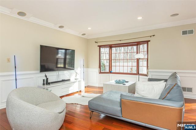 35 Waughaw Road, Montville Township, NJ 07082