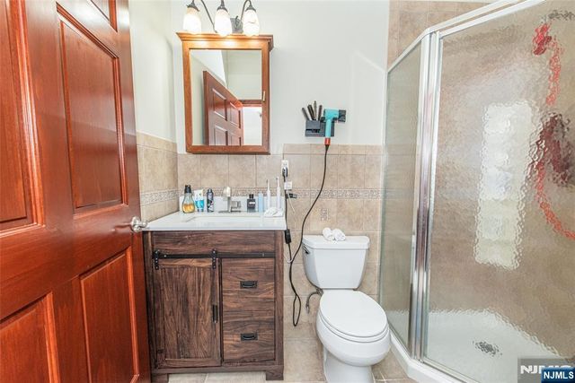 35 Waughaw Road, Montville Township, NJ 07082