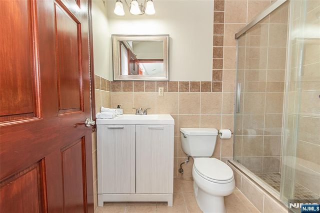 35 Waughaw Road, Montville Township, NJ 07082