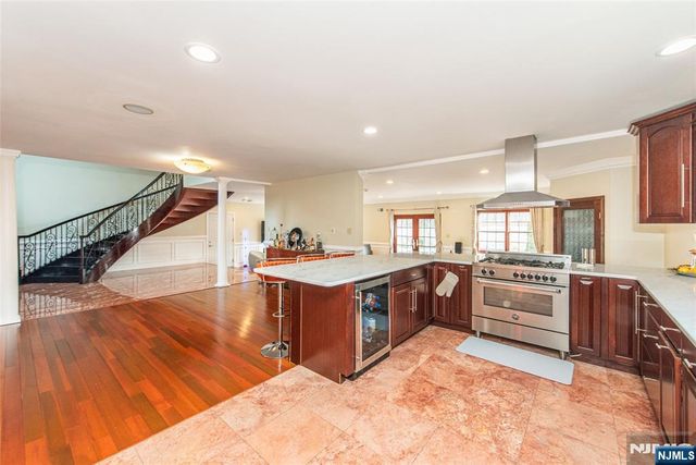 35 Waughaw Road, Montville Township, NJ 07082