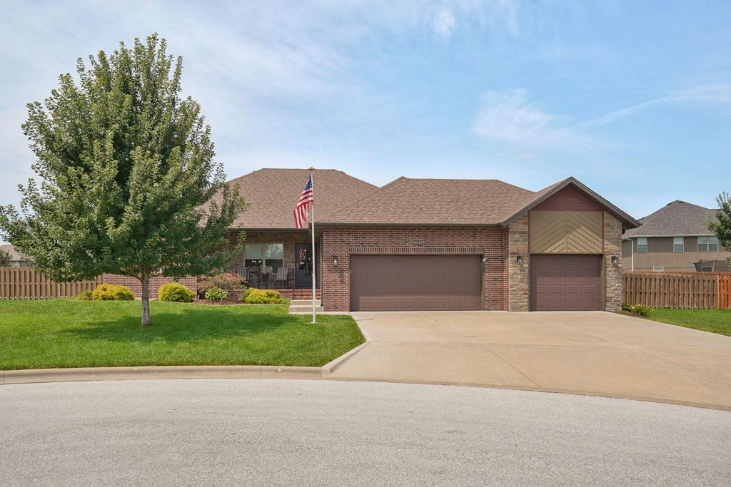 4411 Florence Avenue, Ozark, MO 65721