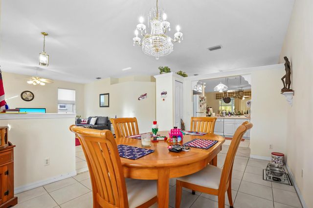 536 NW Cortina Lane, Port St Lucie, FL 34986