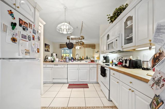 536 NW Cortina Lane, Port St Lucie, FL 34986