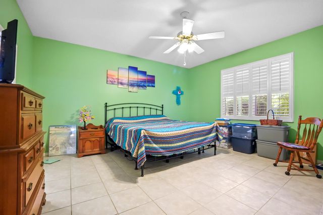 536 NW Cortina Lane, Port St Lucie, FL 34986