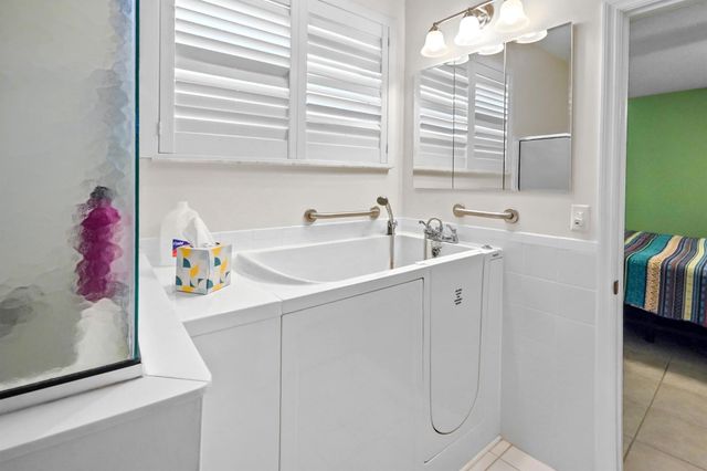 536 NW Cortina Lane, Port St Lucie, FL 34986