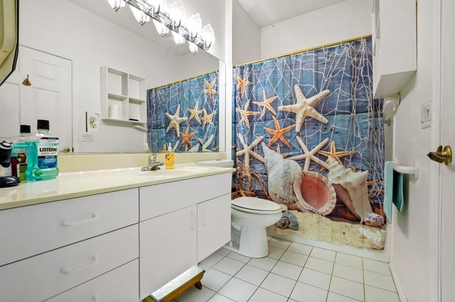 536 NW Cortina Lane, Port St Lucie, FL 34986