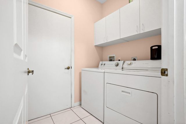 536 NW Cortina Lane, Port St Lucie, FL 34986