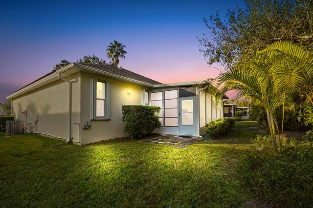 536 NW Cortina Lane, Port St Lucie, FL 34986