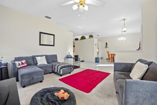 536 NW Cortina Lane, Port St Lucie, FL 34986