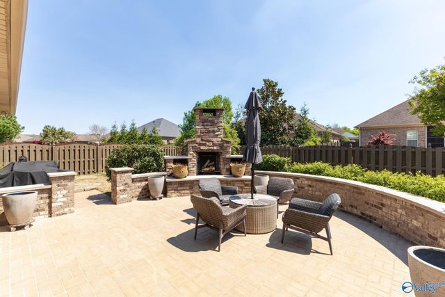 33 Wax Lane SW, Huntsville, AL 35824