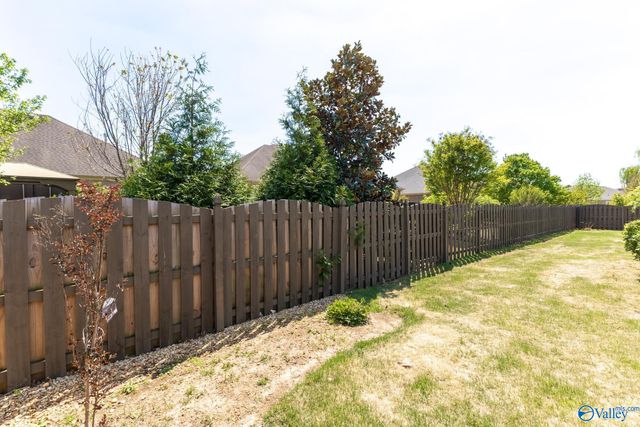 33 Wax Lane SW, Huntsville, AL 35824