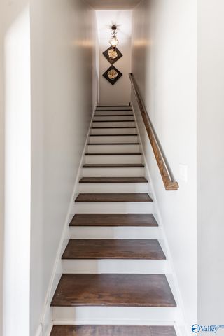 33 Wax Lane SW, Huntsville, AL 35824