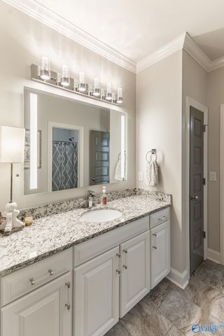 33 Wax Lane SW, Huntsville, AL 35824