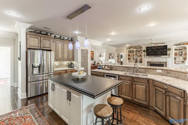 33 Wax Lane SW, Huntsville, AL 35824