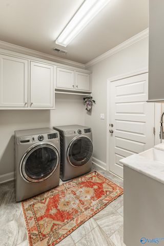 33 Wax Lane SW, Huntsville, AL 35824