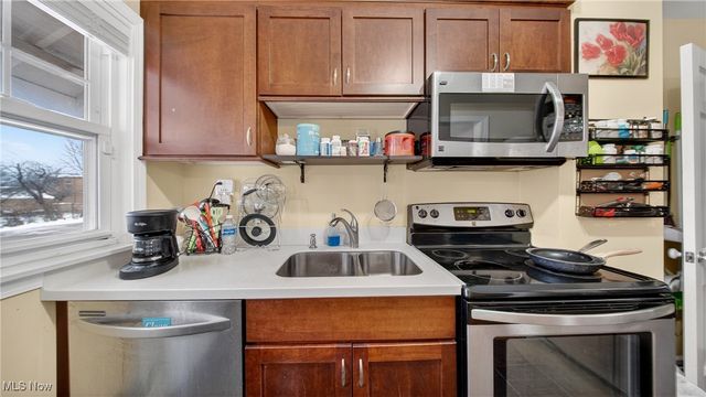 2684 Wooster Road, Rocky River, OH 44116