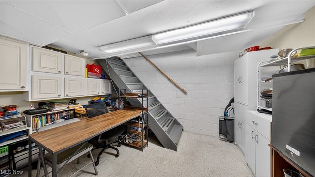 2684 Wooster Road, Rocky River, OH 44116