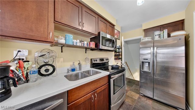 2684 Wooster Road, Rocky River, OH 44116