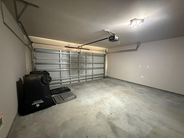 1174 Filly Creek Drive, Alvin, TX 77511