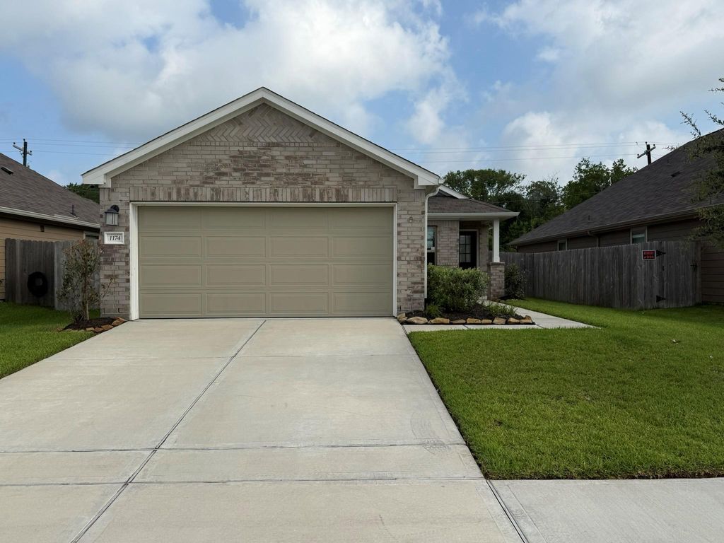 1174 Filly Creek Drive, Alvin, TX 77511
