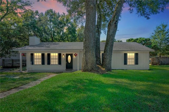 7423 Christine Circle S, Mobile, AL 36619